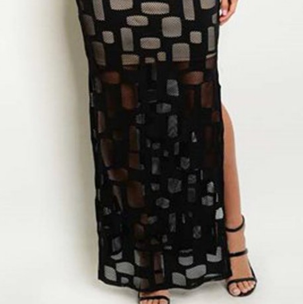HOST PICK NWT BLACK MAXI DRESS WITH SIDE SLIDE - Picture 5 of 7